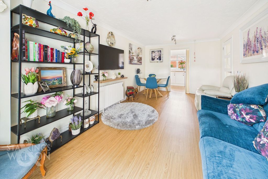 Property photo 2 of 18