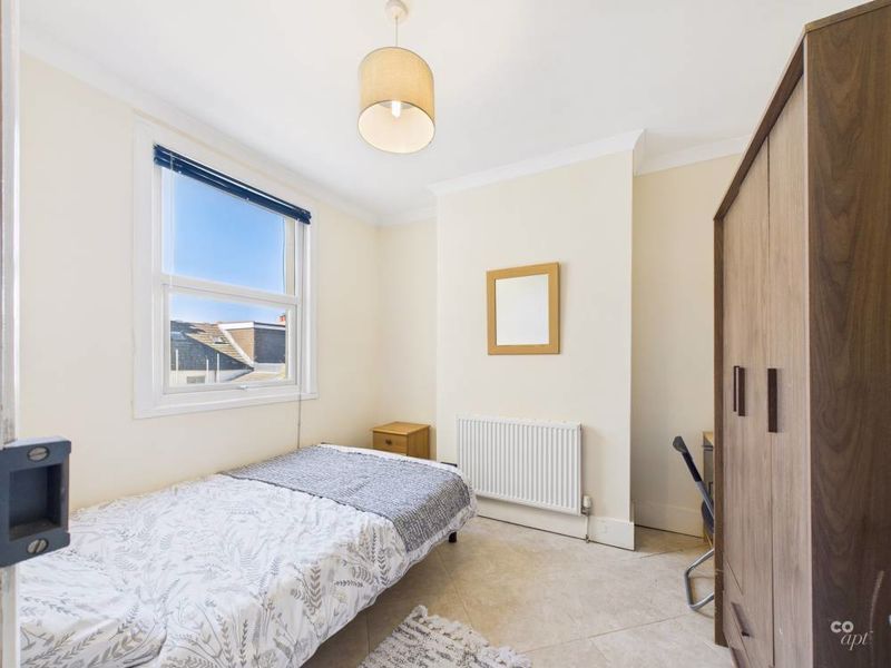 Property photo 3 of 11 Bedroom