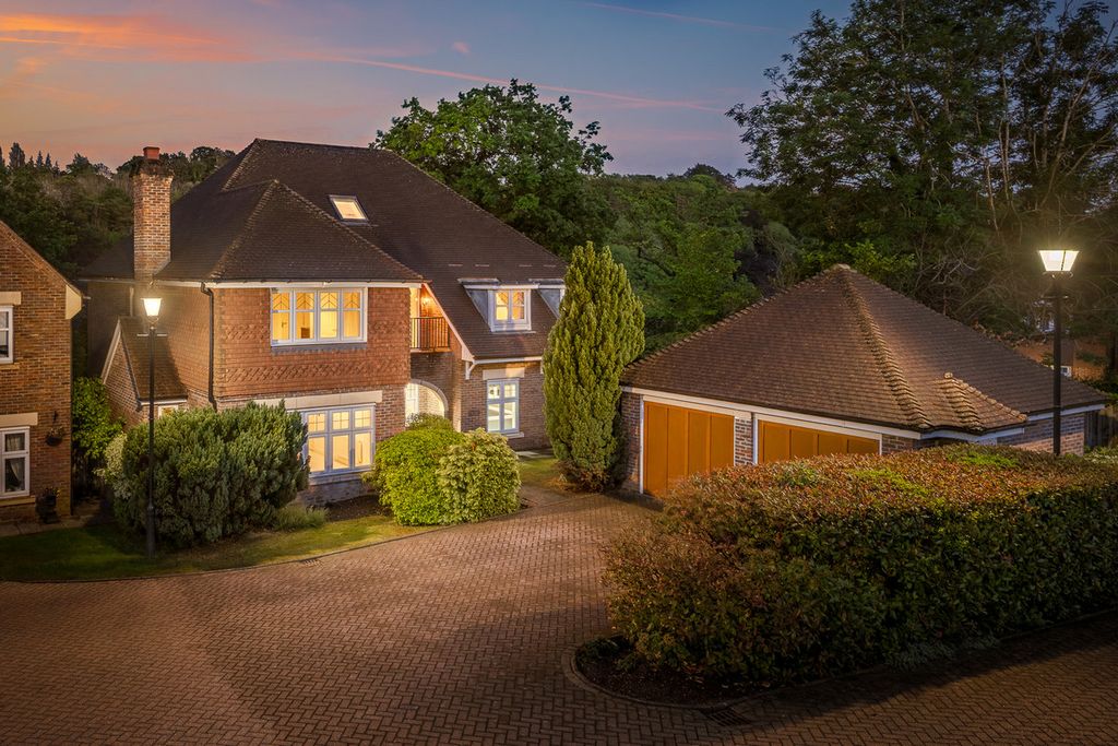 Property photo 1 of 38