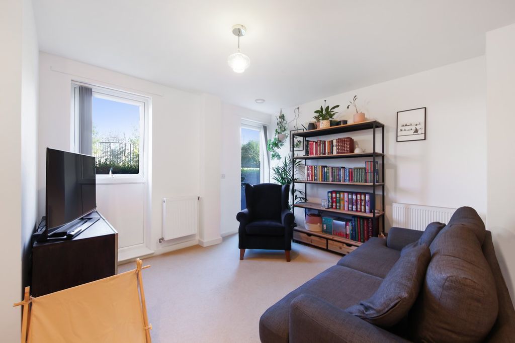 Property photo 2 of 9