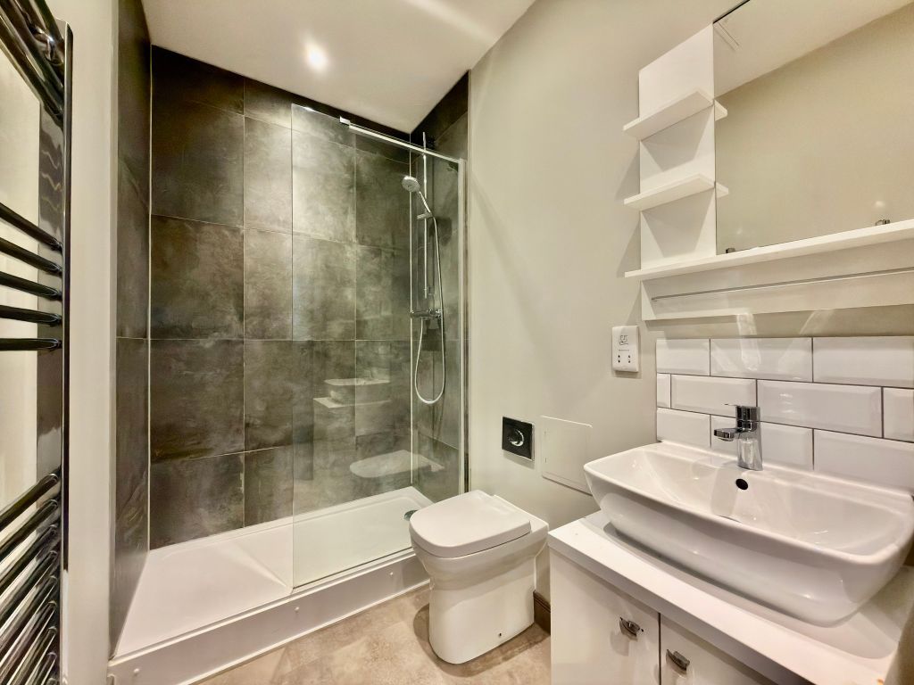 Property photo 3 of 12 Bathroom