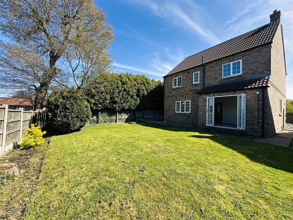 Property photo 1 of 24 Rear.Jpg
