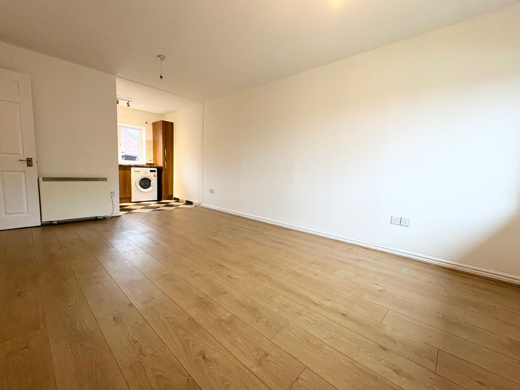 Property photo 3 of 9 View