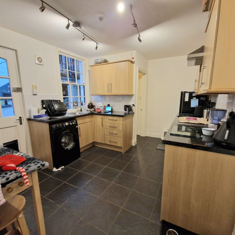 Property photo 3 of 6 Picture 3