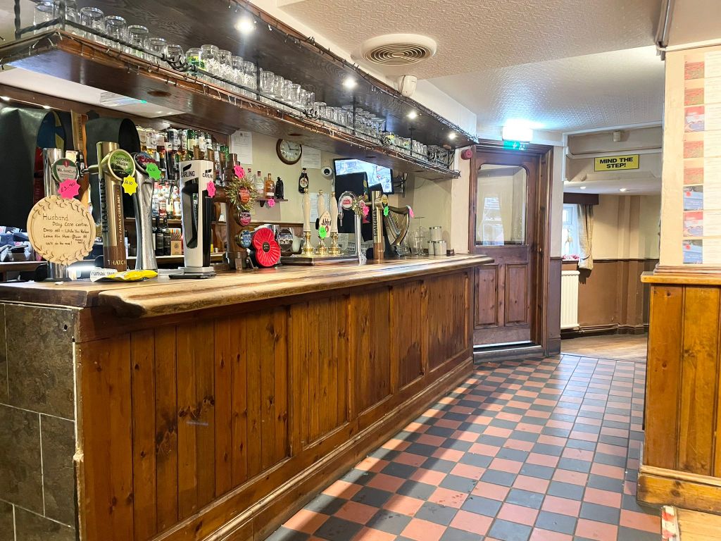 Property photo 3 of 17