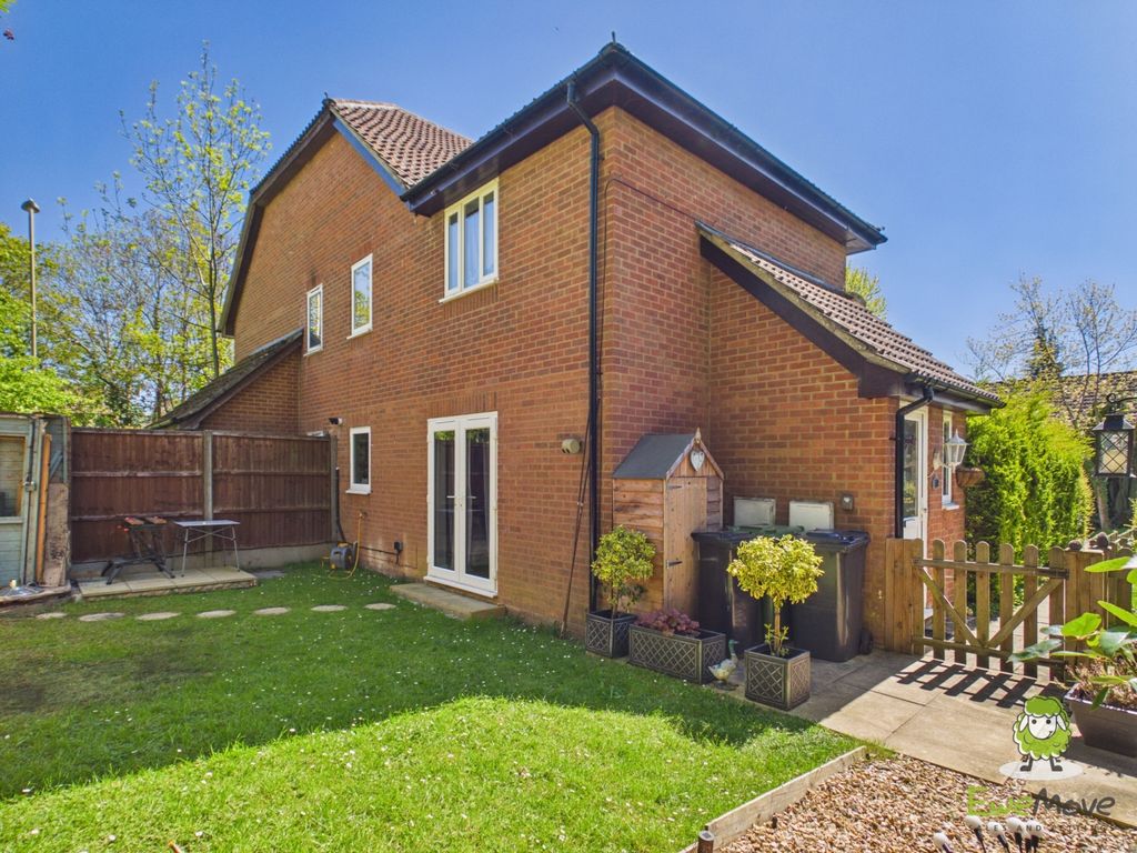 Property photo 1 of 14 Ewemove Basingstoke Ajax Close External