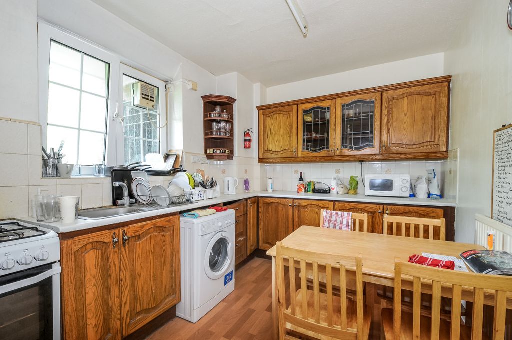 Property photo 1 of 4
