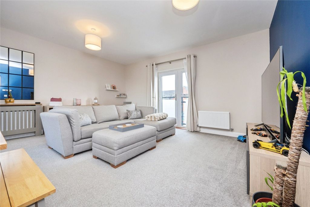 Property photo 3 of 13 Picture No. 10