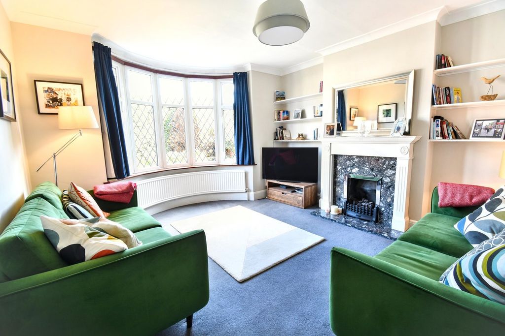 Property photo 2 of 24