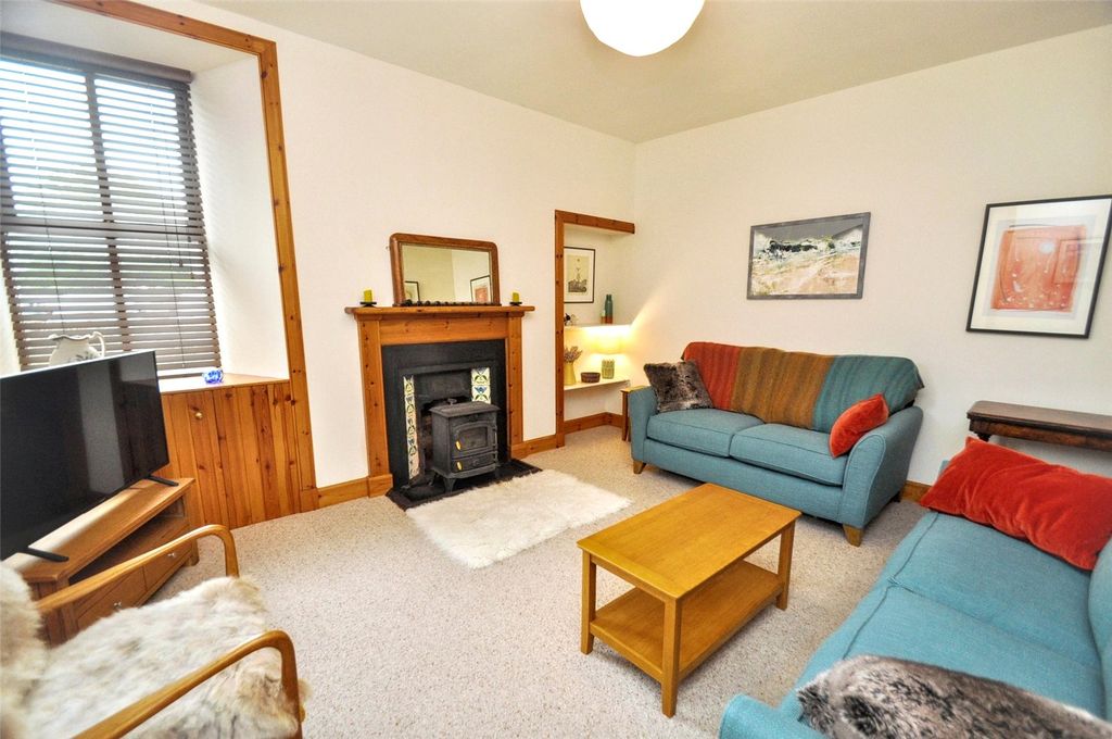 Property photo 3 of 26 Living Room