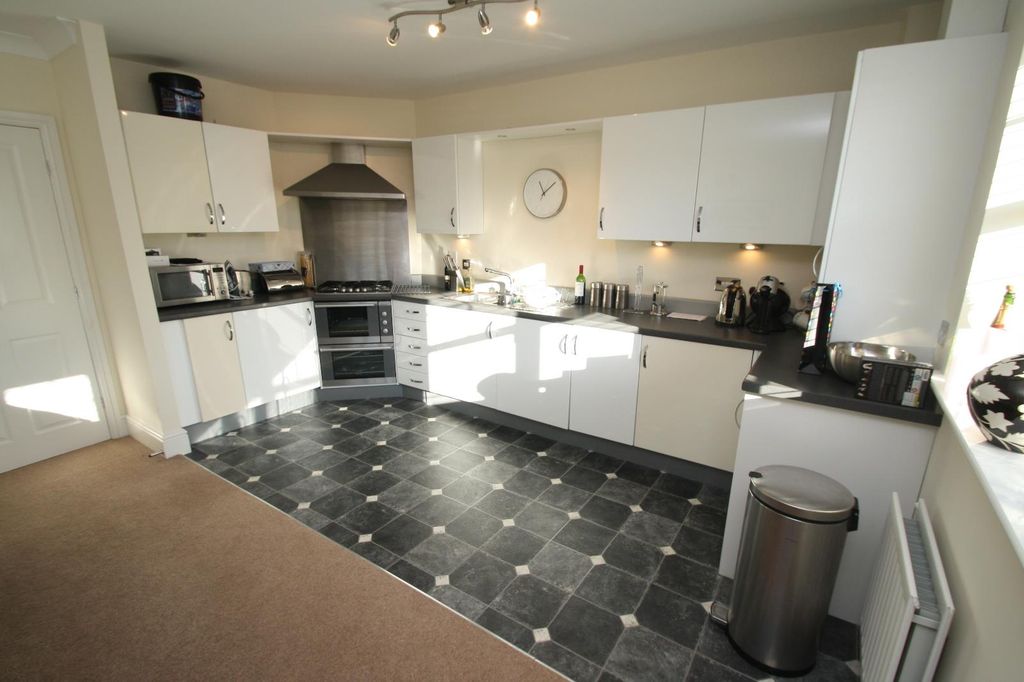 Property photo 2 of 8 0 General