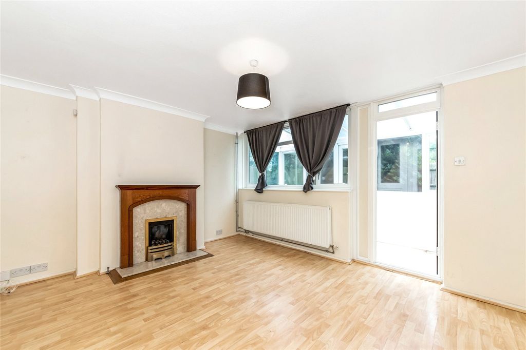 Property photo 1 of 16 Picture No. 02