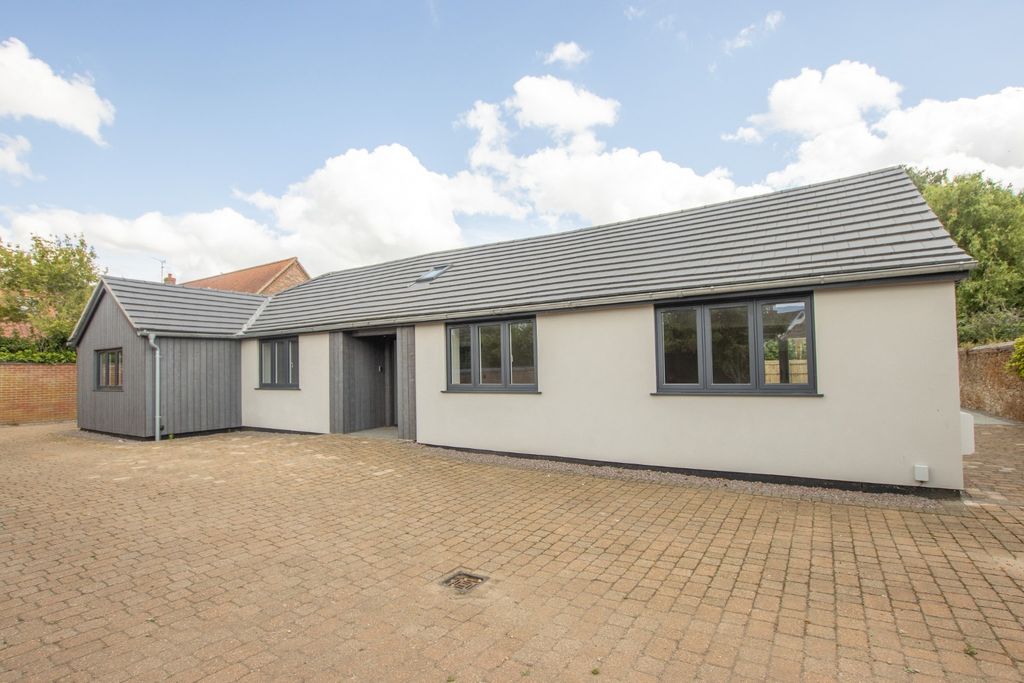 Property photo 1 of 33 2959040