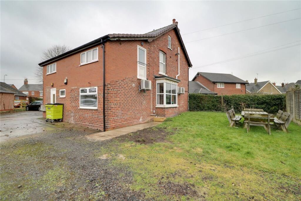 Property photo 1 of 3