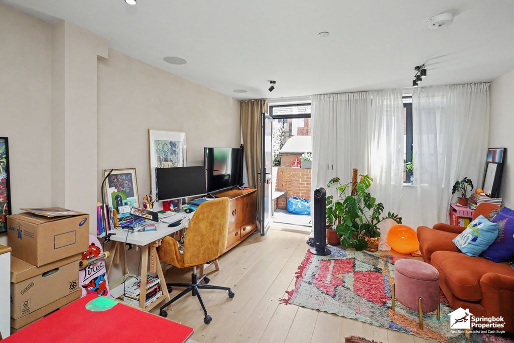 Property photo 2 of 10 Image 1