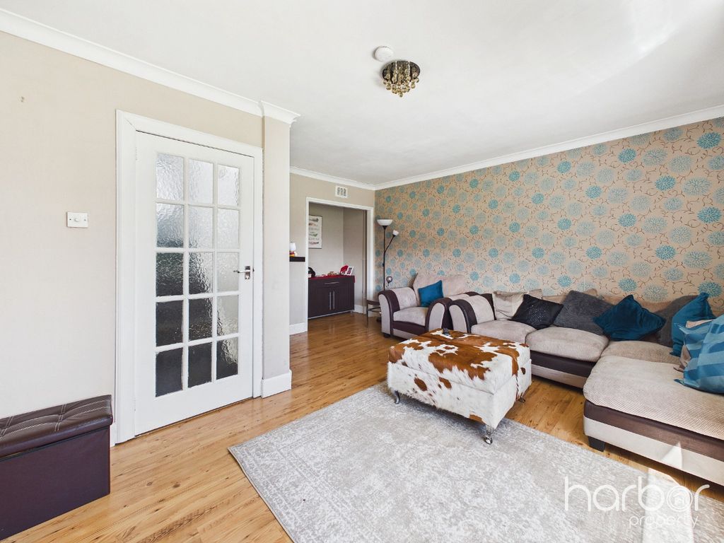 Property photo 3 of 19 5115934