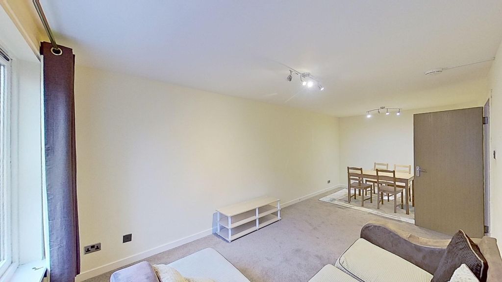 Property photo 3 of 15 Picture No. 03