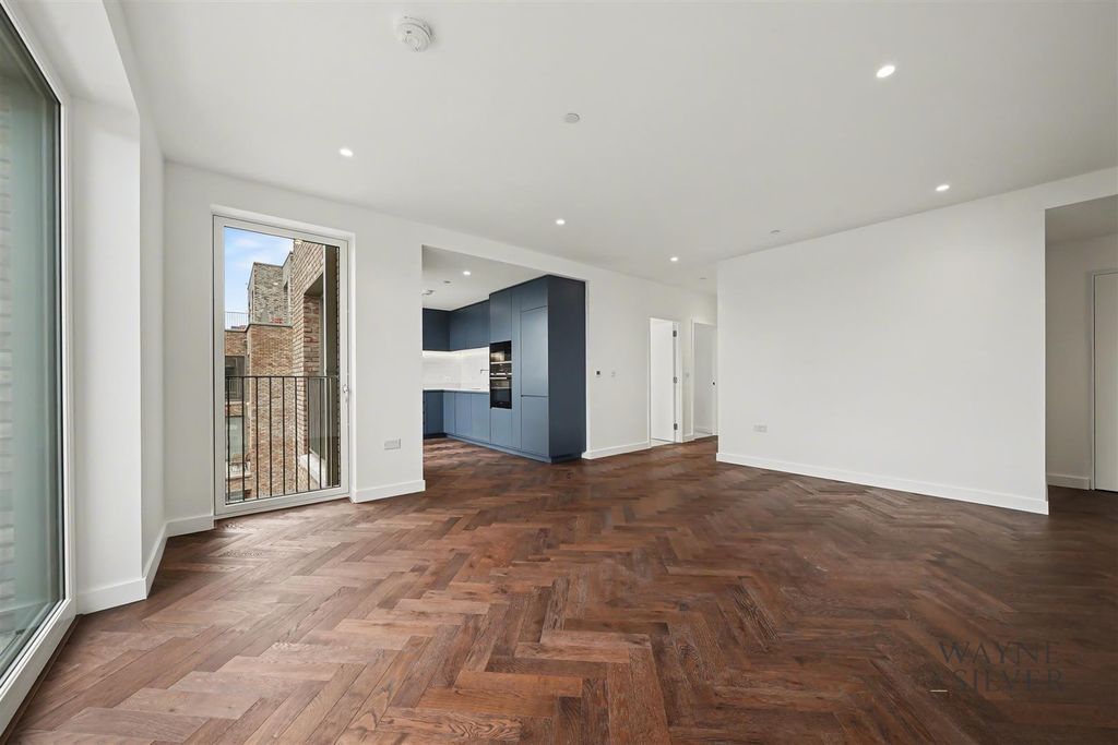 Property photo 1 of 17 F-06-01