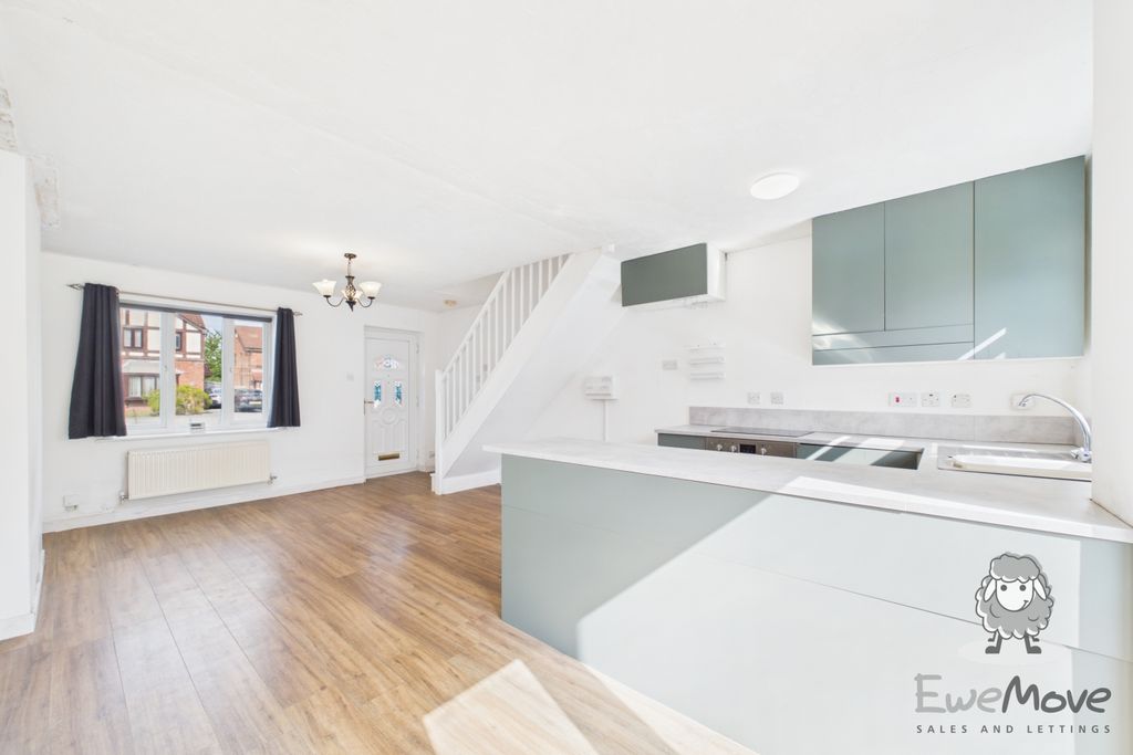 Property photo 3 of 9 15