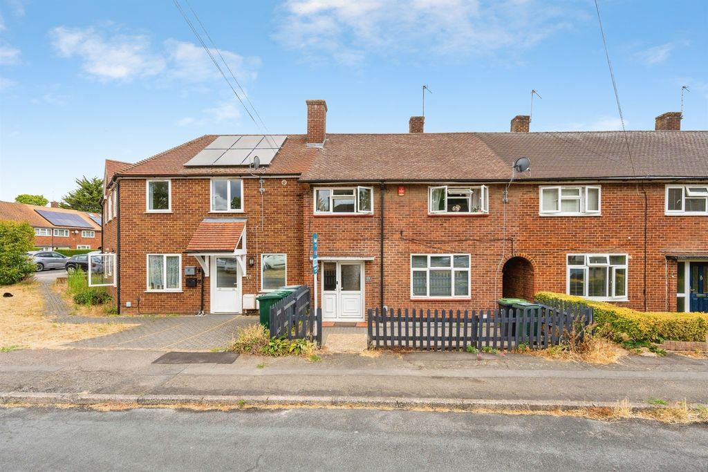 Property photo 1 of 12