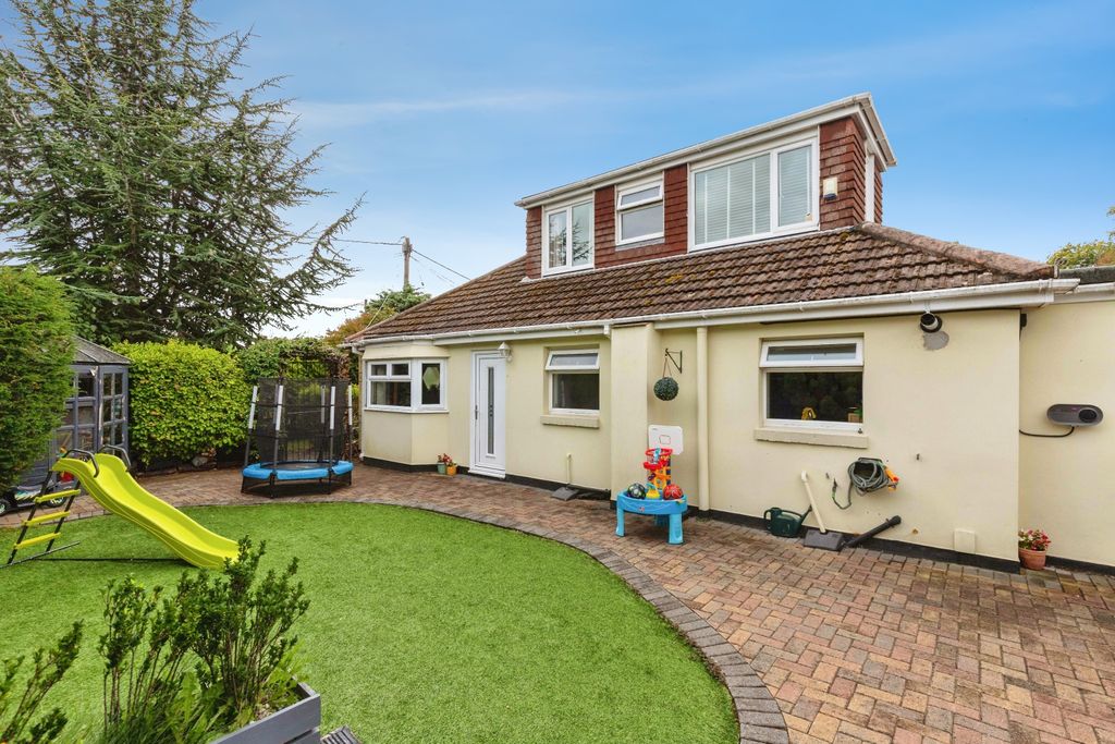 Property photo 2 of 30
