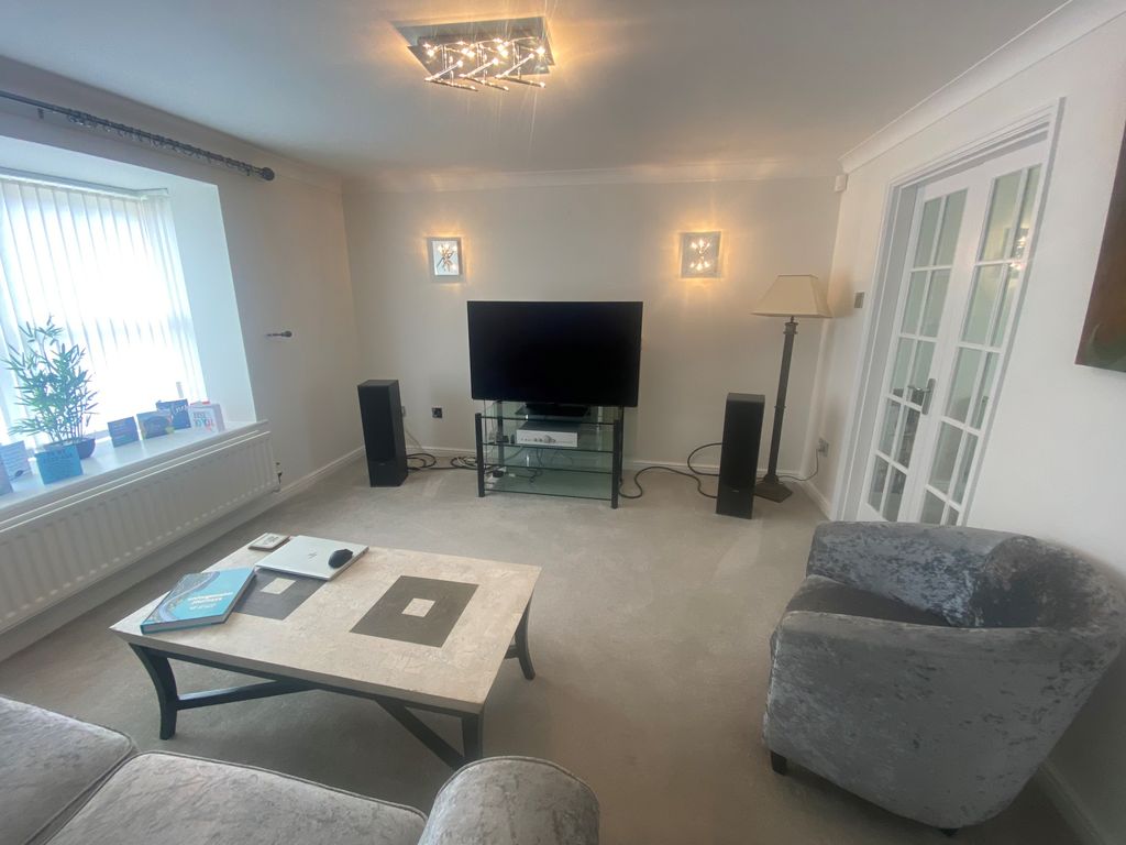Property photo 3 of 11