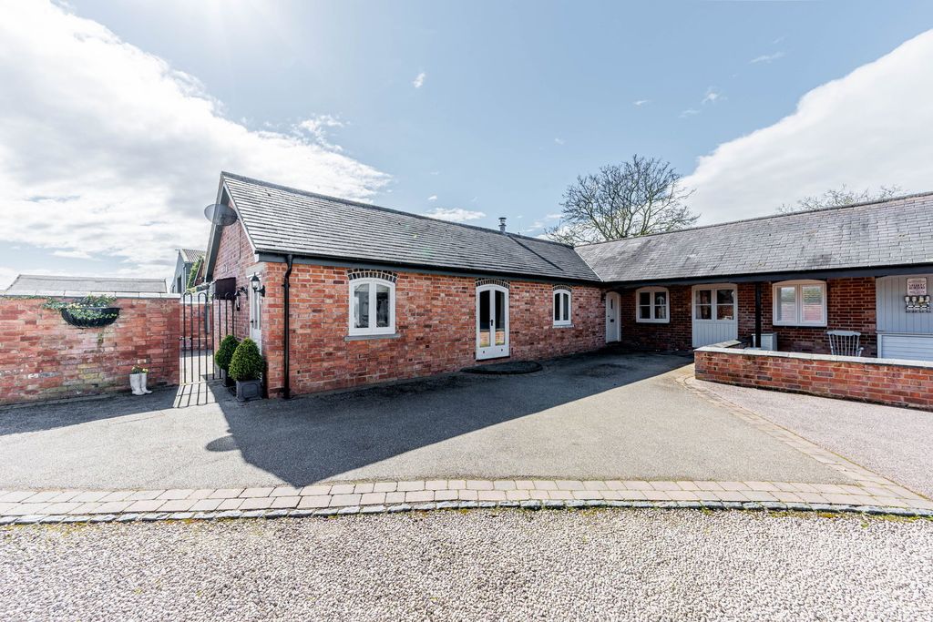 Property photo 1 of 25