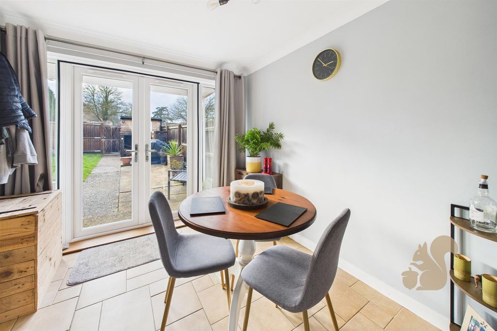 Property photo 3 of 17 Dining Room
