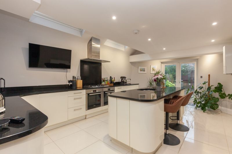 Property photo 2 of 19 Kitchen Dining Room