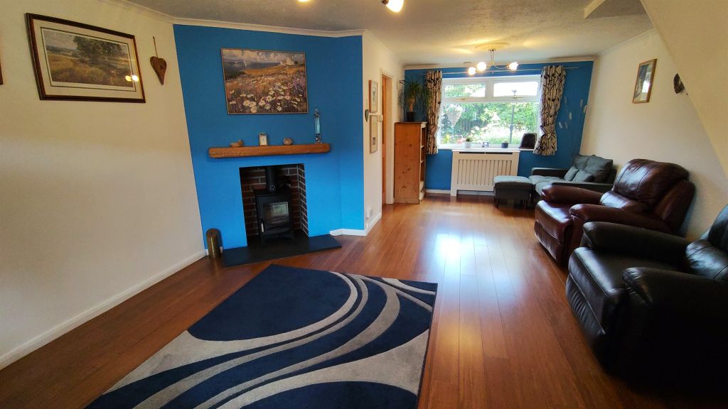 Property photo 2 of 17