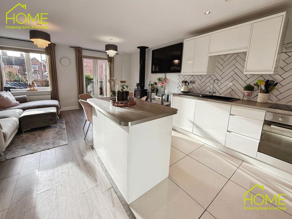 Property photo 3 of 23 User_Edited_Photo-A0B09c45_User-Edited-F4F81c58-E3