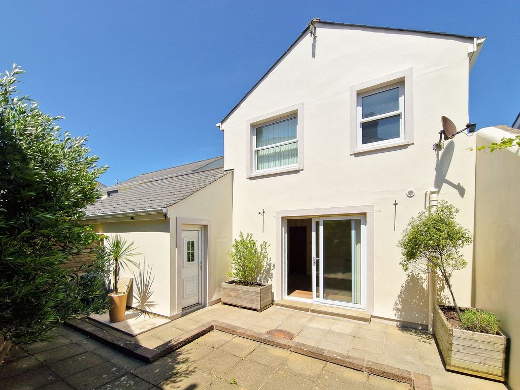 Property photo 1 of 25