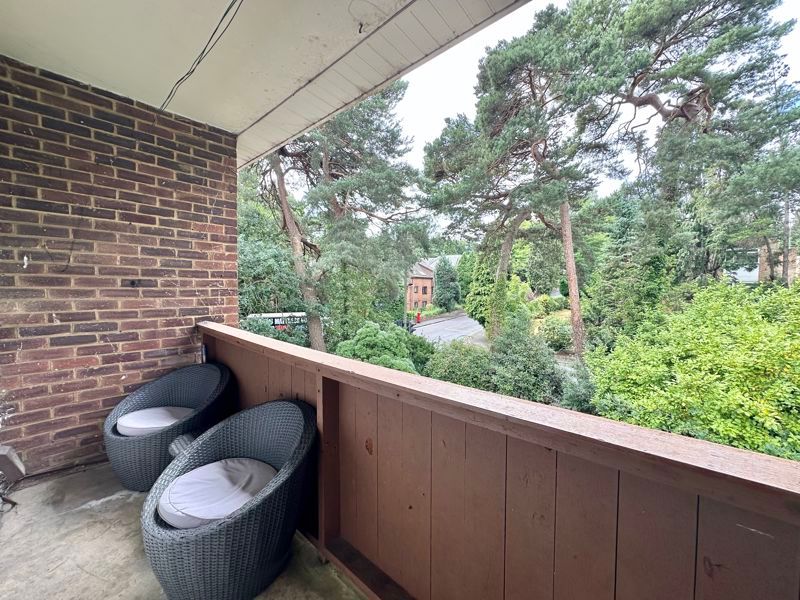 Property photo 3 of 10 Balcony