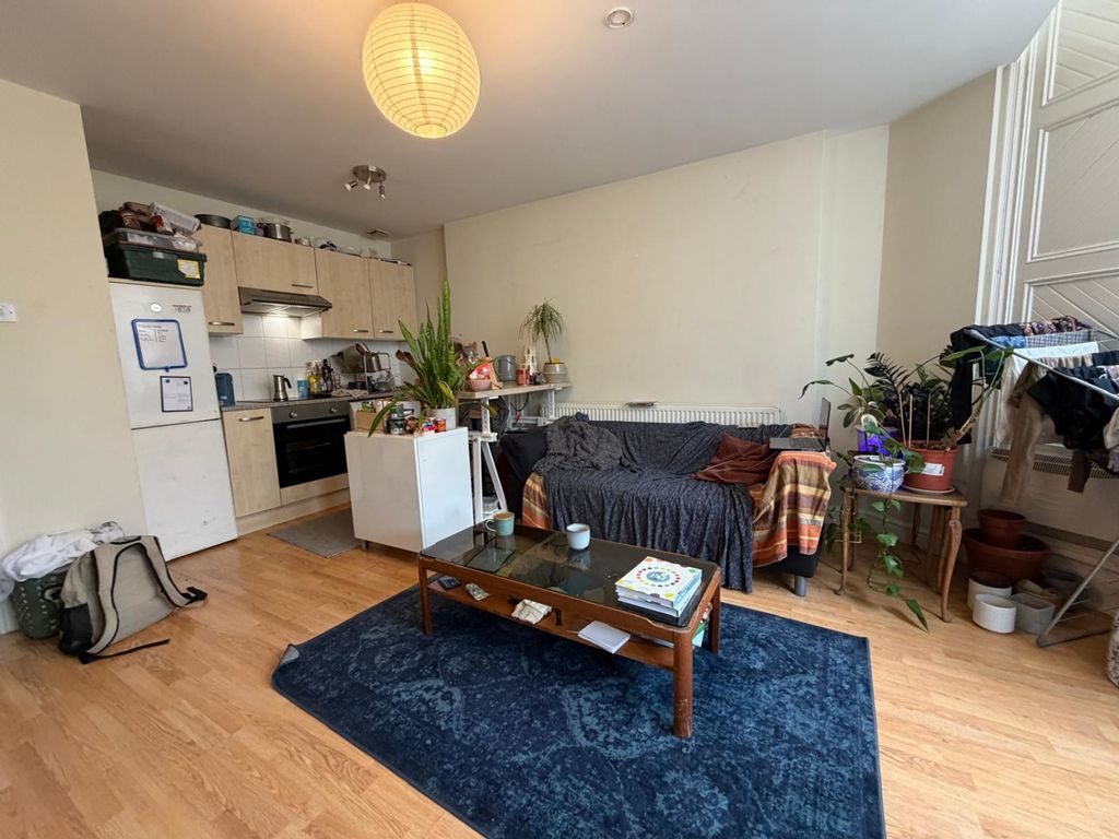Property photo 2 of 5 5F9480Ac-1452-4898-B85d-ce73A7A5F260