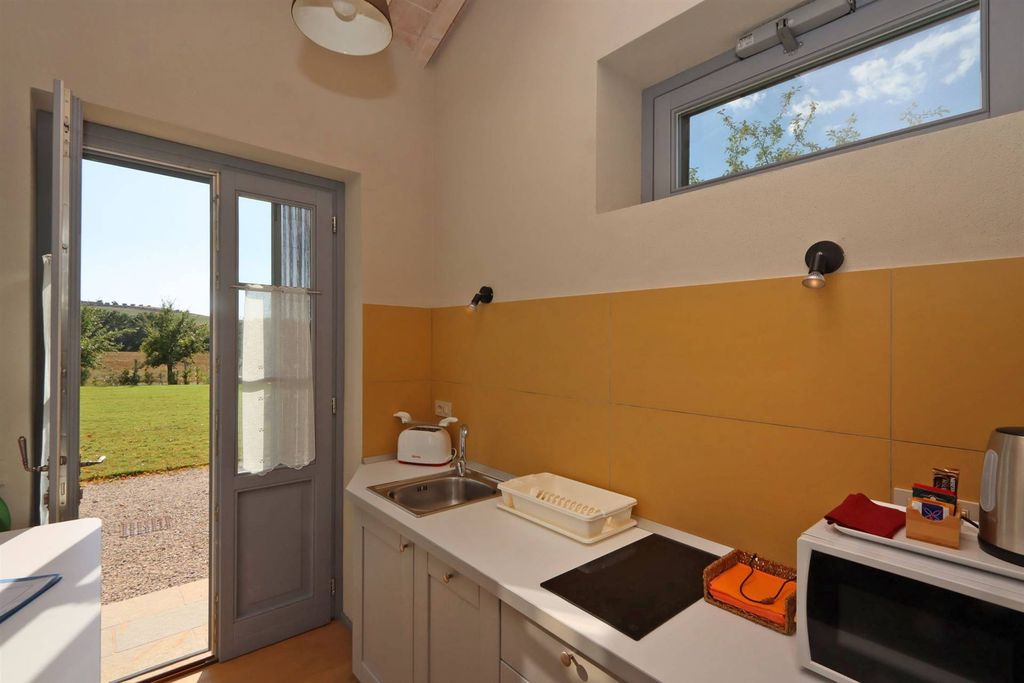 Property photo 3 of 30