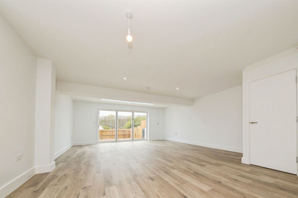 Property photo 2 of 25