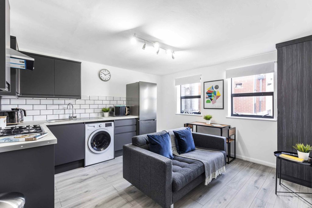 Property photo 1 of 8 Photo