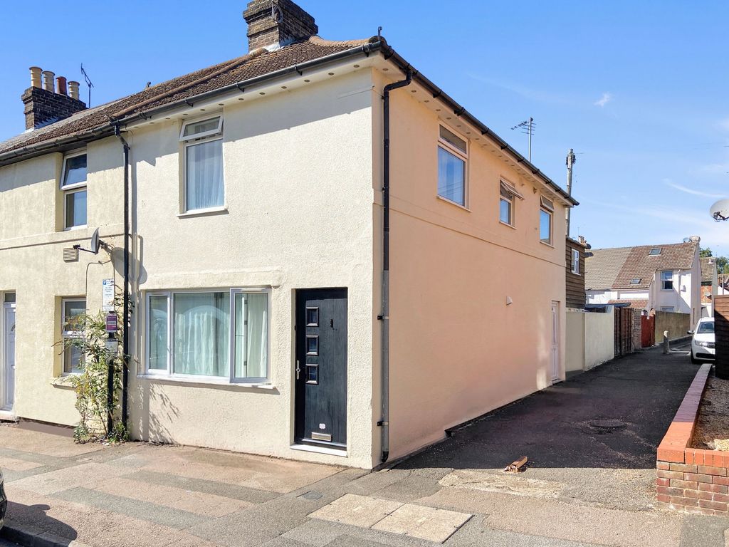 Property photo 1 of 6