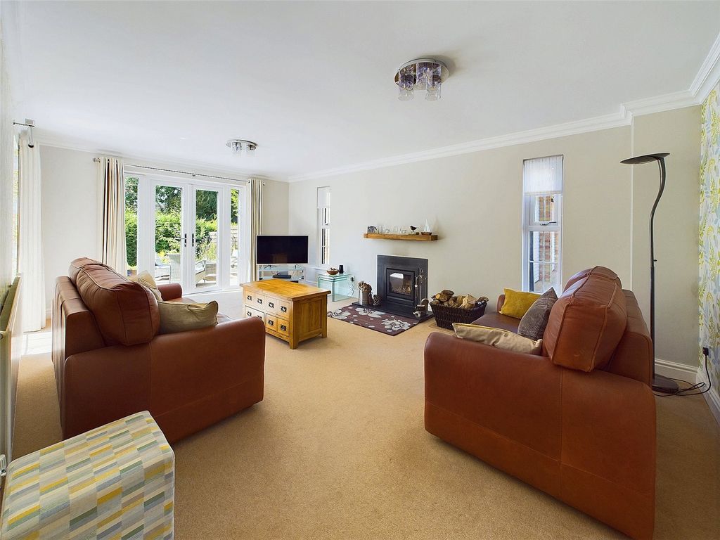 Property photo 2 of 19 Picture 2