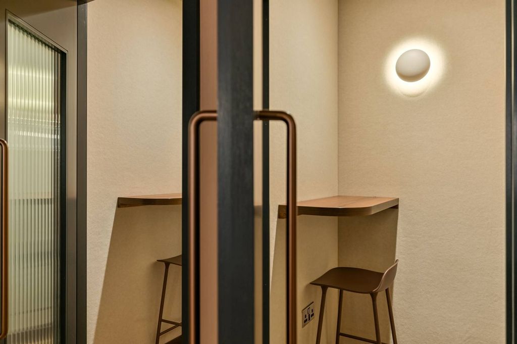 Property photo 2 of 39