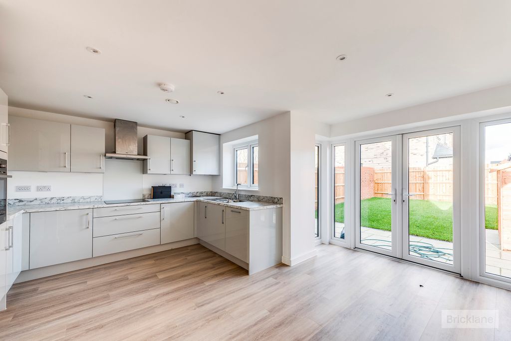 Property photo 3 of 14 Image