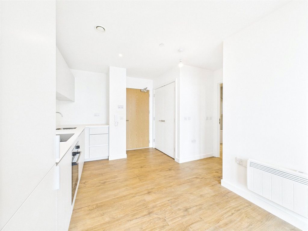 Property photo 3 of 11 Picture No. 23