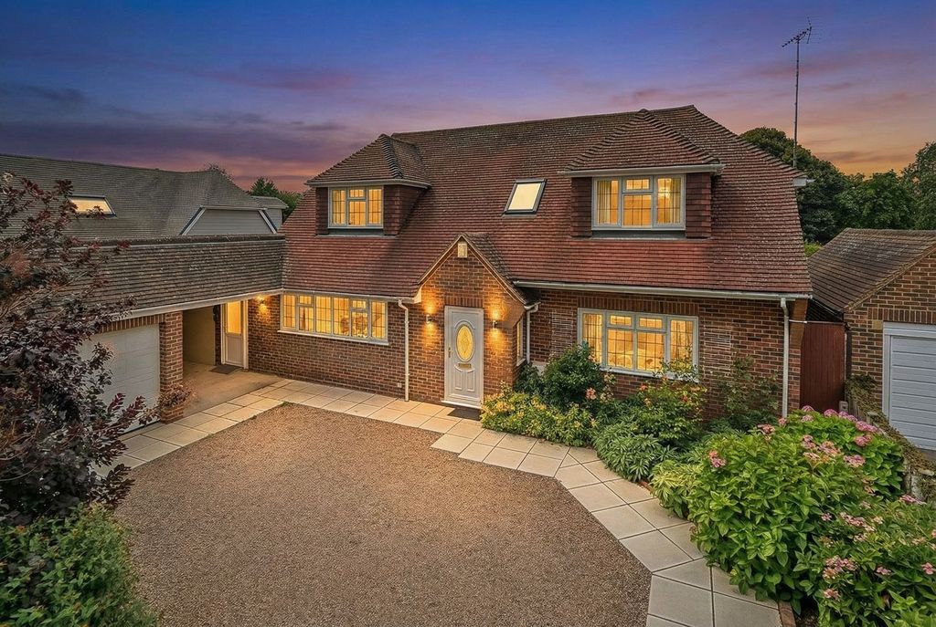 Property photo 1 of 18 Front