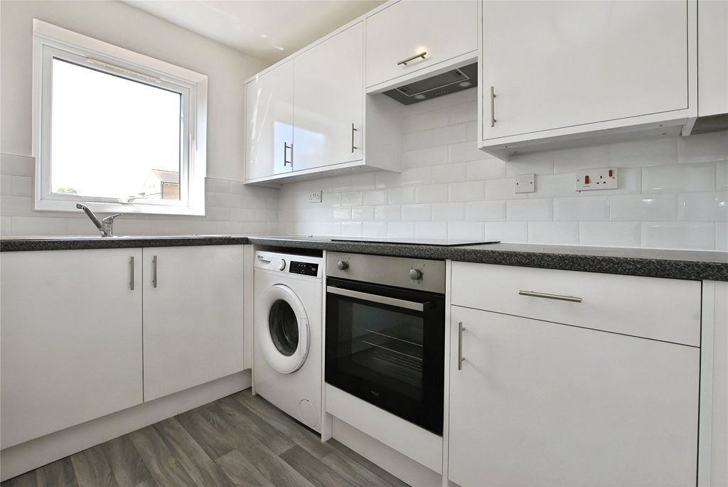 Property photo 3 of 6 Picture No. 09
