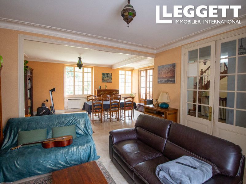 Property photo 2 of 10