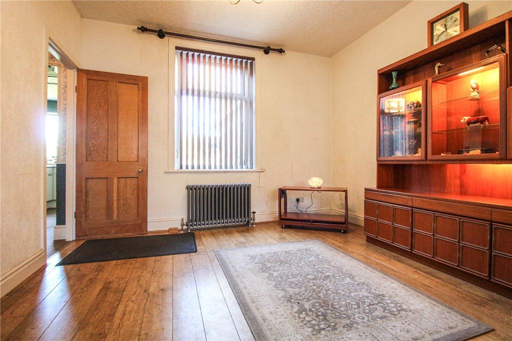 Property photo 3 of 15 Dining Room