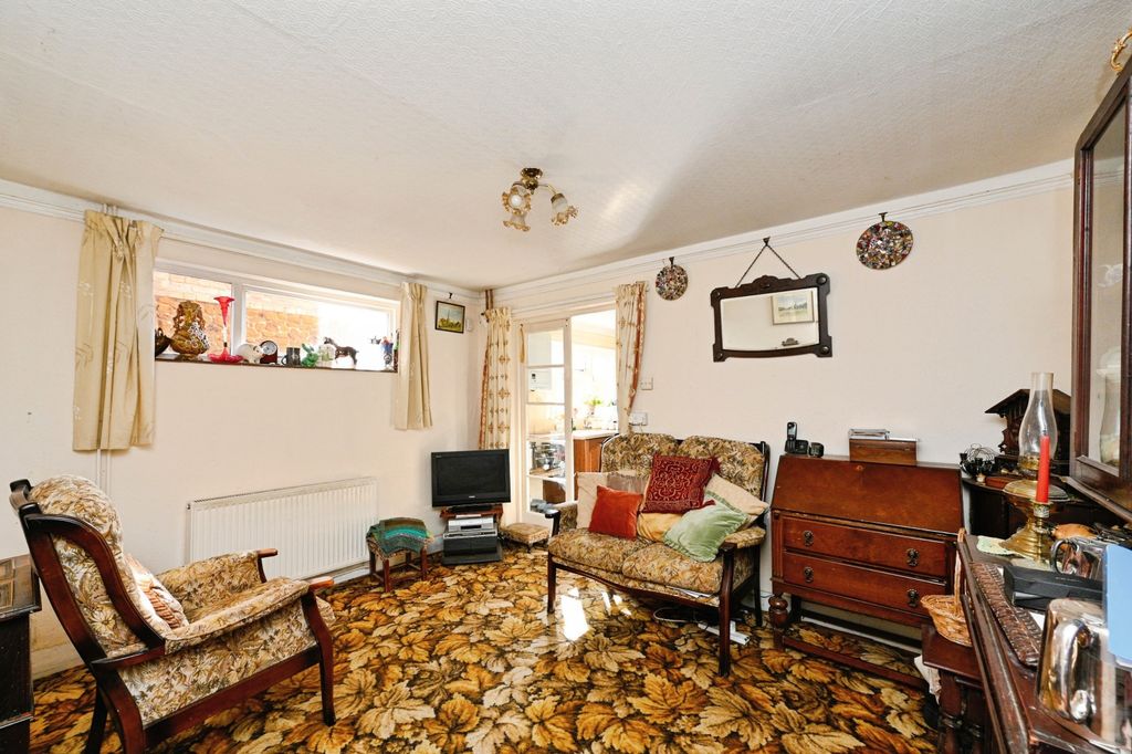 Property photo 3 of 20