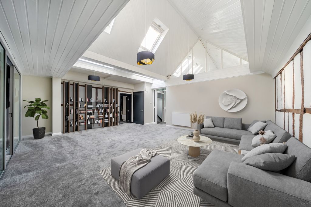 Property photo 1 of 27