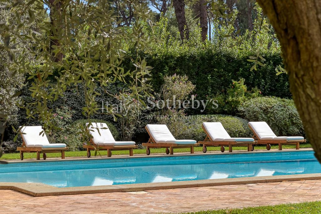 Property photo 2 of 27