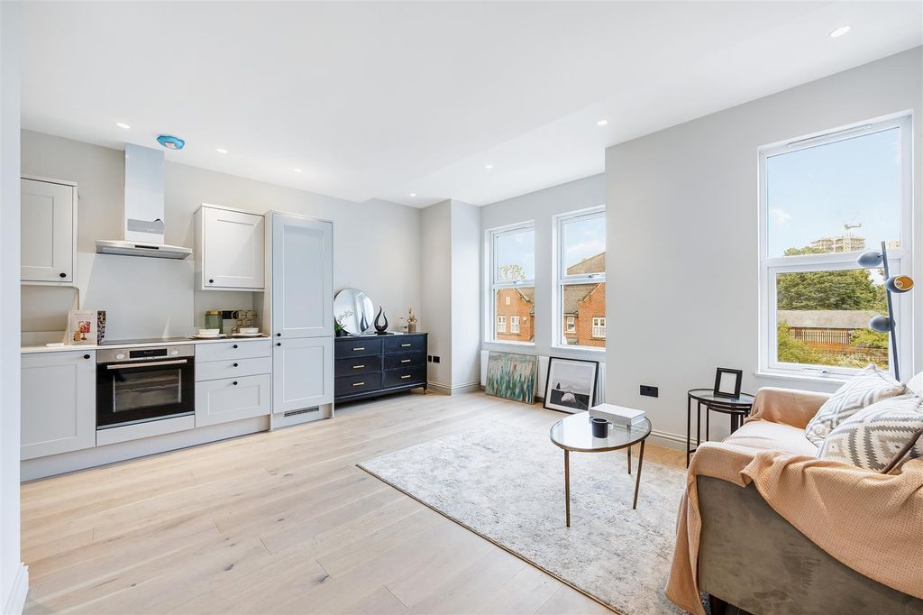 Property photo 3 of 10 Julian Avenue-4.Jpg
